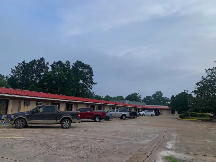 Country Inn Motel - Image 1