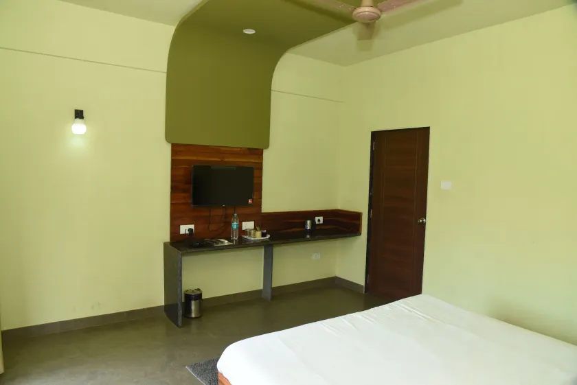 Laguna Beach Resort Murud - Image 1