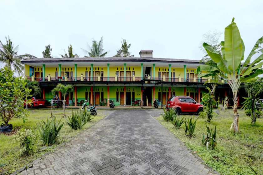 Hotel O Anisah Adil Homestay SyariahNearsmart Kampung Desa Pakistaji - Image 1