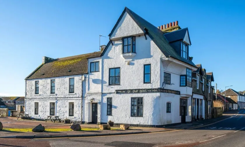 Ye Olde Hotel - Image 1