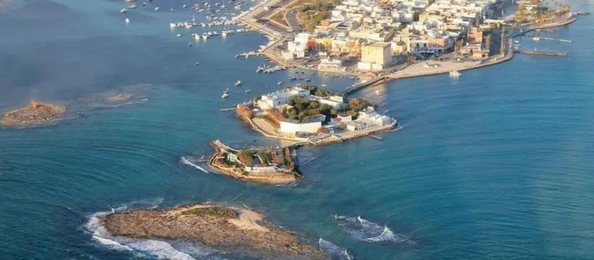 Hotel Lo Scoglio - Image 1