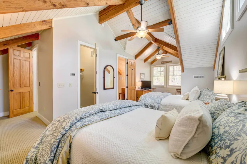 Lake Access + On-Site Creek: Lake Toxaway Home! - Interiør