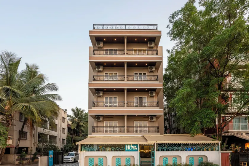 StayBird - Divine Suites, Business Hotel, Kharadi - Image 1