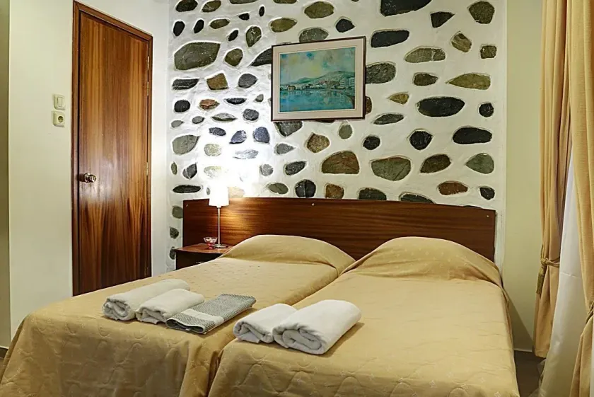 Porto Lesvos hotel - Image 1