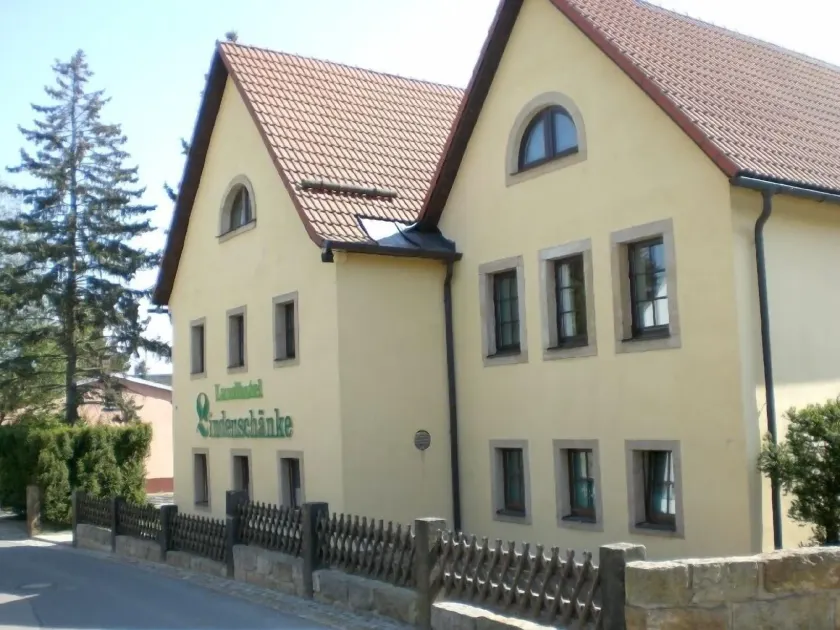 Landhotel Lindenschänke - Image 1