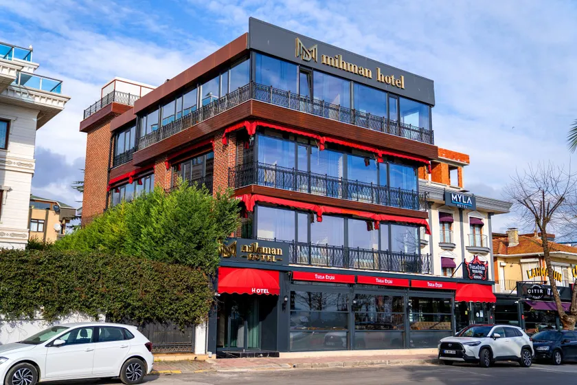 Mihman Hotel - Image 1