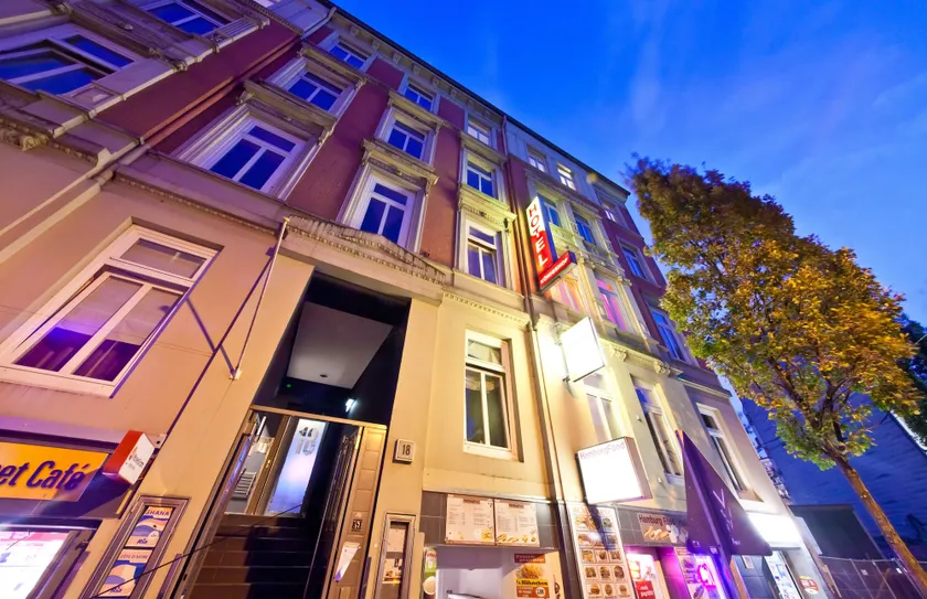 Hotel Königshof Hamburg - Image 1