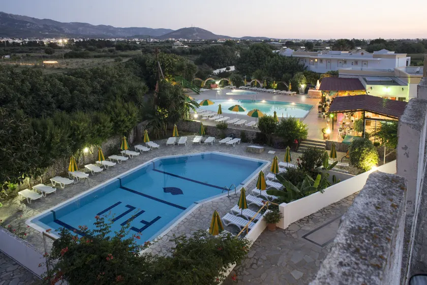 Fili Hotel Apartments - Image 1