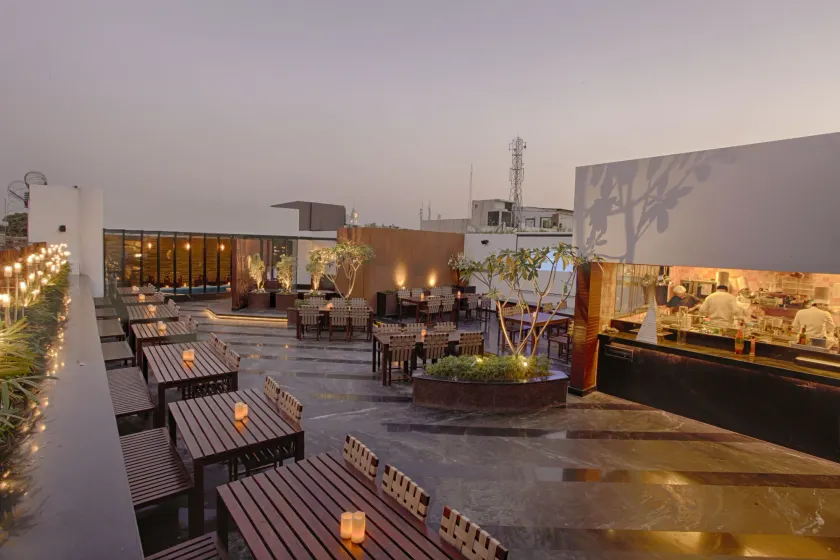 Levana Hotel - Image 1