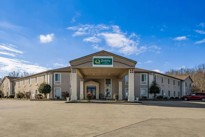 Quality Inn Calvert City - Paducah East - Image 1