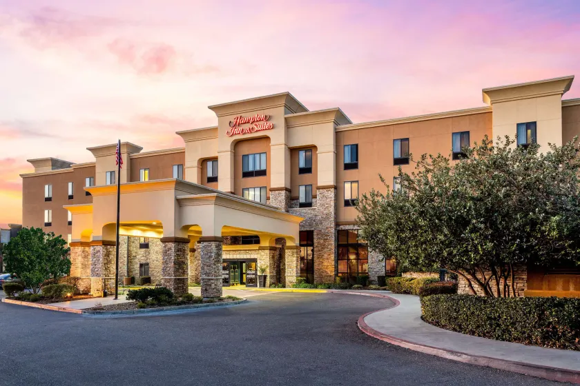 Hampton Inn & Suites Sacramento-Elk Grove Laguna I-5 - Image 1