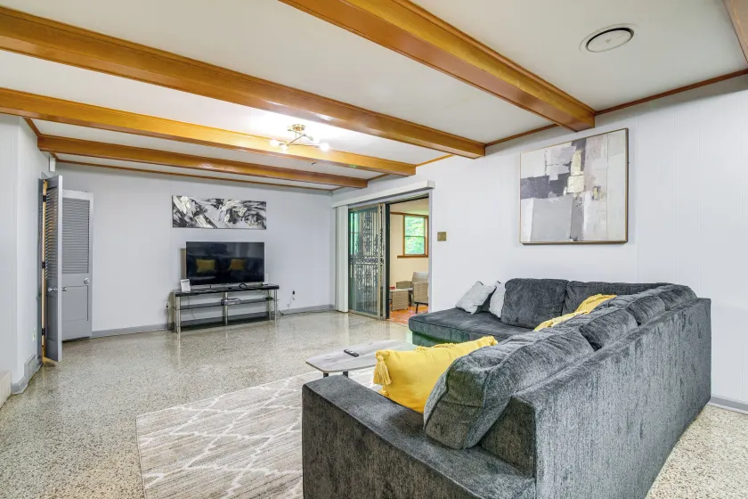 Walk to Graceland: Spacious Memphis Home! - Image 1