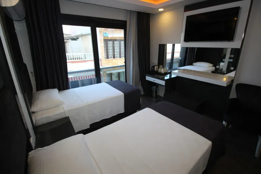 Avsa Extra Vagant Hotel - Image 1