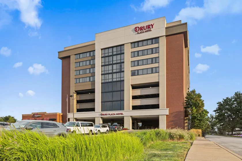 Drury Plaza Hotel St Louis Creve Coeur - Image 1
