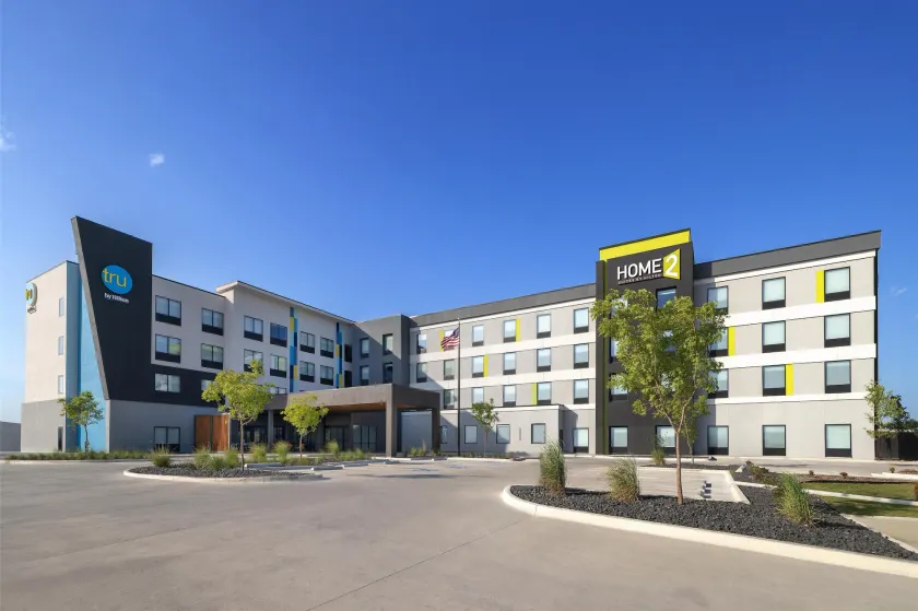 Tru By Hilton Fort Worth Lake Worth - Image 1