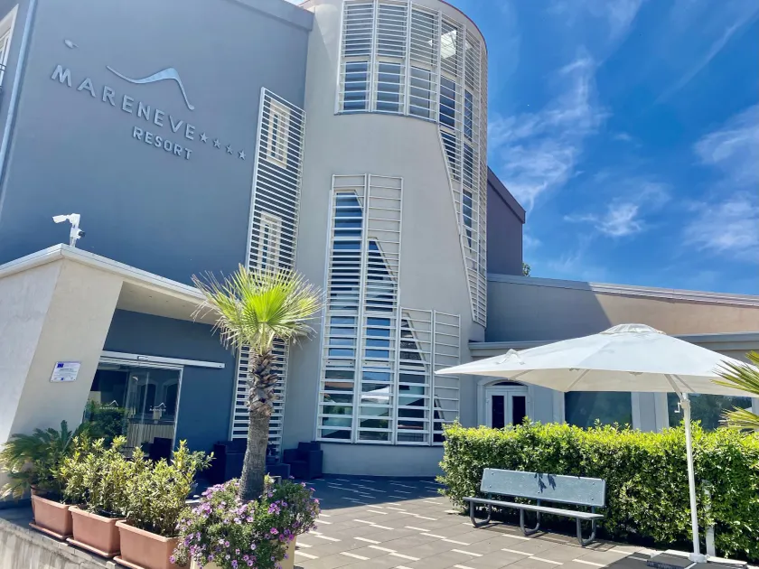 Mareneve Resort - Image 1