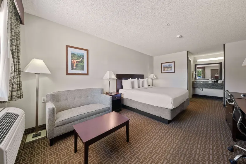 Days Inn by Wyndham Round Rock - Image 1