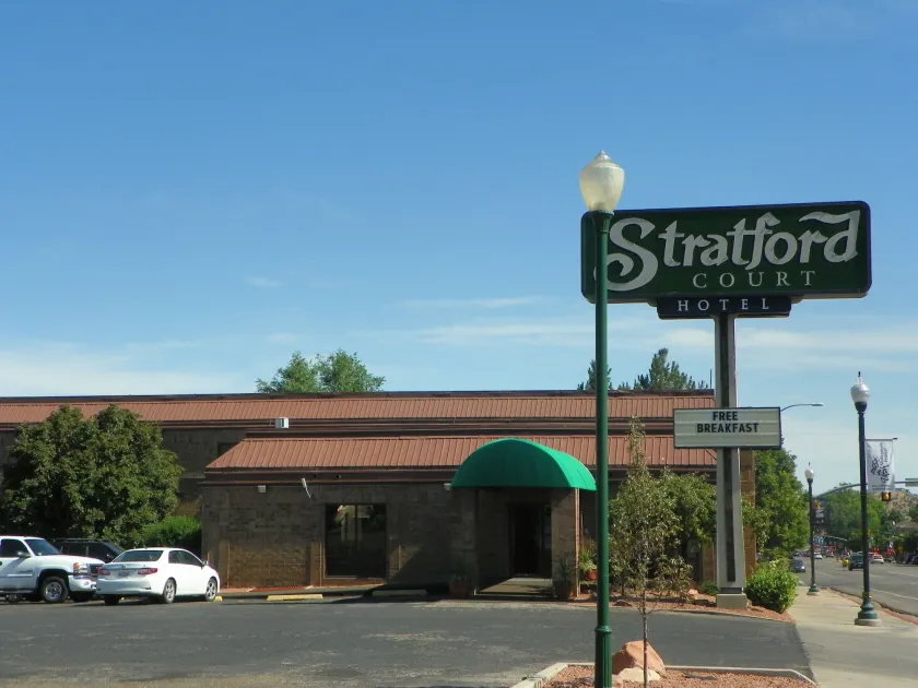 Stratford Court Hotel - Image 1
