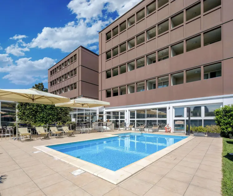 Best Western Plus Hotel Farnese - Image 1