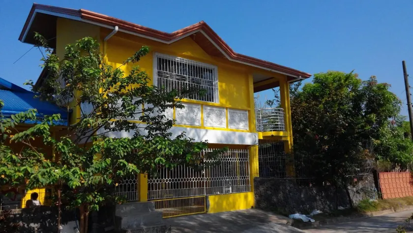 Yellow House Vacation Rental - Image 1