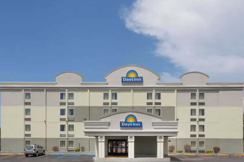 Days Inn by Wyndham Wilkes Barre - Image 1
