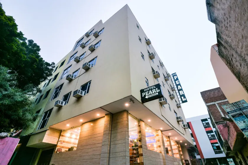Hotel Pearl - Mahipalpur Delhi Airport - Image 1