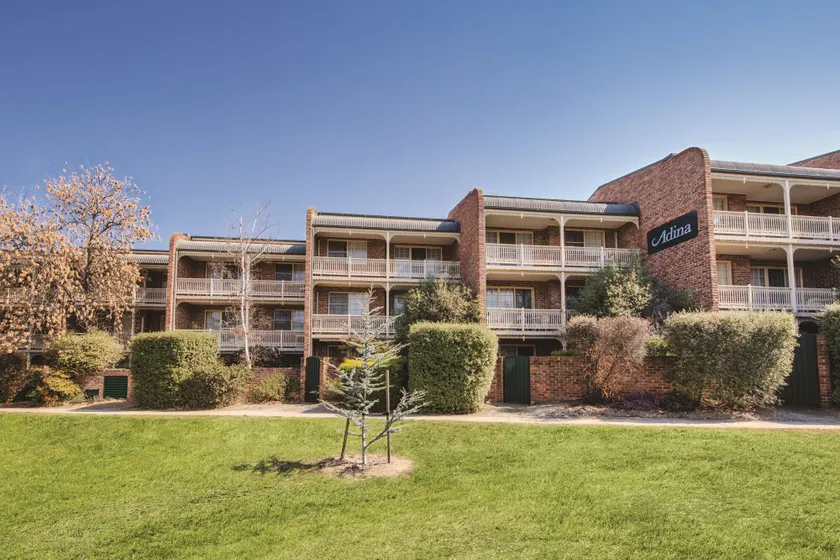 Adina Serviced Apartments Canberra Kingston - Image 1