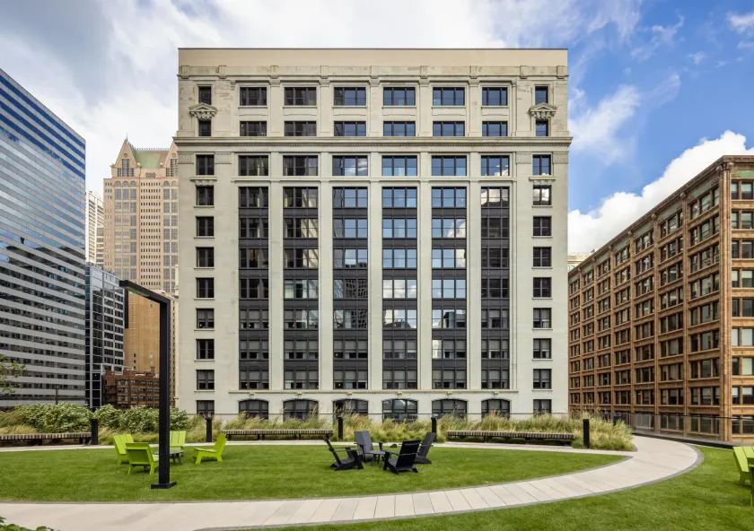 Hilton Garden Inn Chicago Central Loop - Image 1