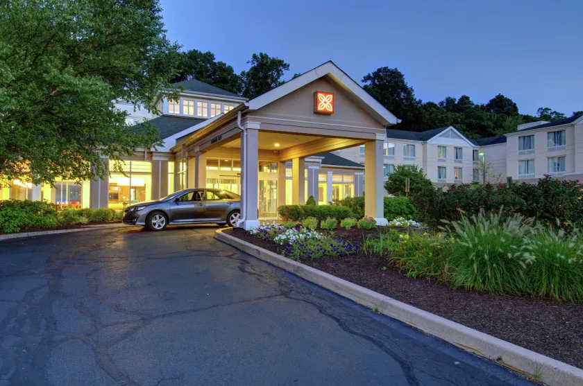 Hilton Garden Inn Norwalk - Image 1