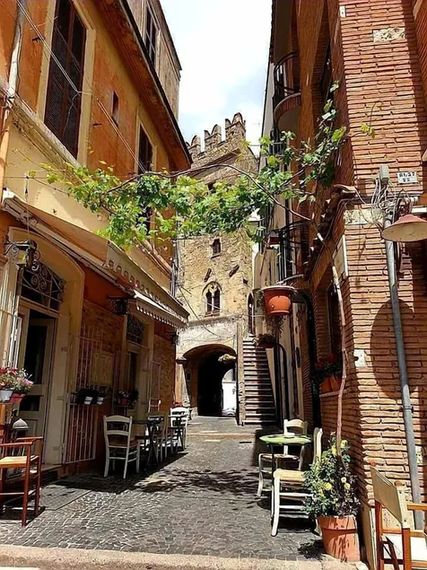 caty house - Image 1