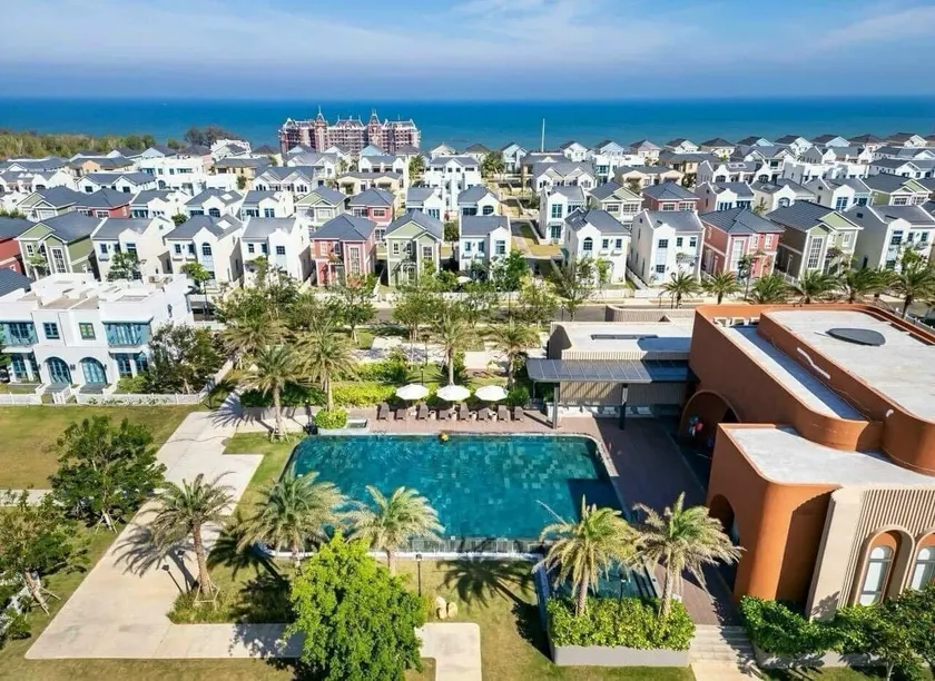 PRS Golf Villa - Image 1