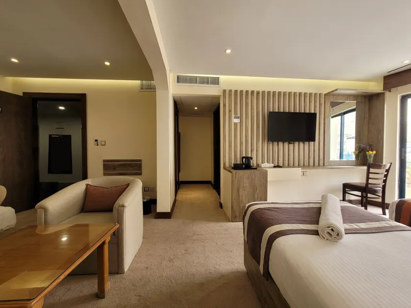 Edom Hotel - Image 1