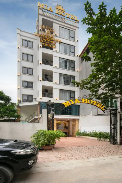 Mia Hotel - Image 1
