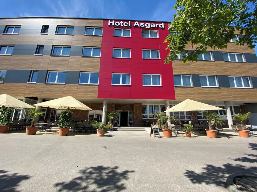 Hotel Asgard - Image 1