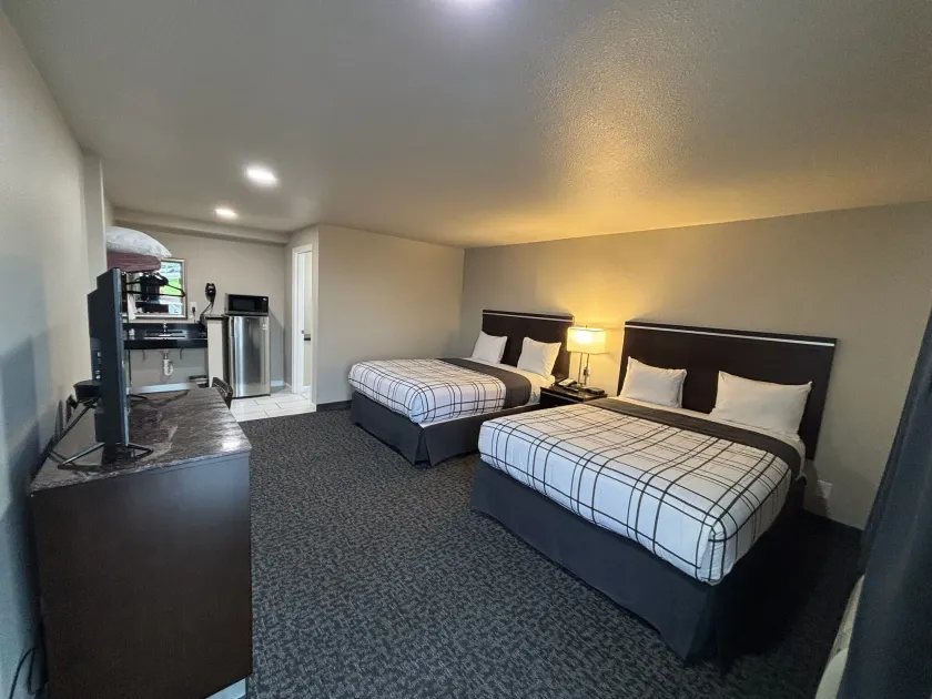 Royal Inn Eugene- Airport - Image 1