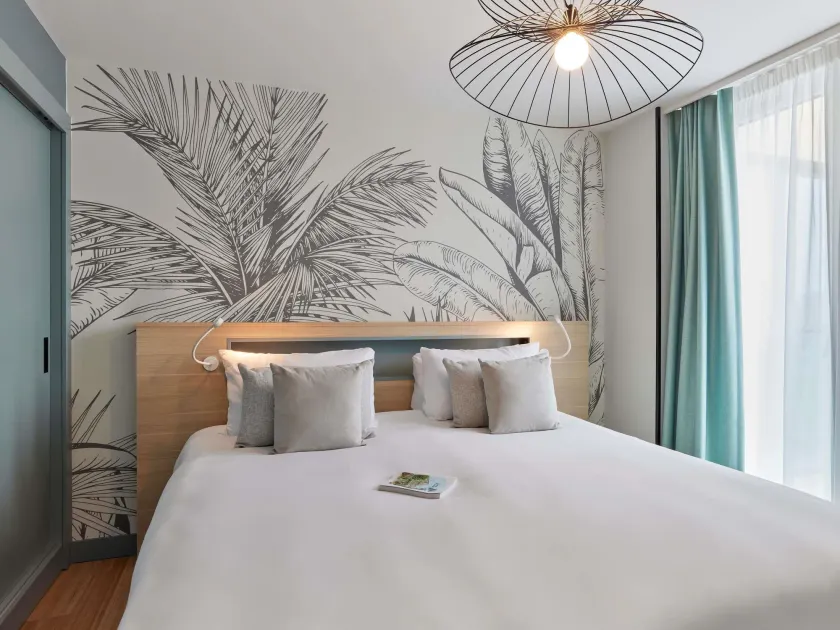 Aparthotel Adagio London City East - Image 1