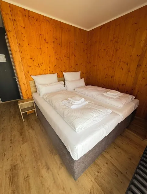 URBAN OAK Smart Stay - Rum
