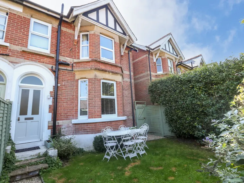 Elm Villa - Image 1
