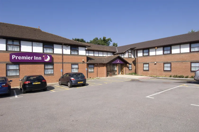 Premier Inn Southampton North - Image 1