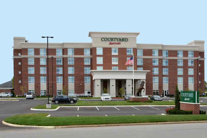 Courtyard by Marriott Youngstown Canfield - Image 1