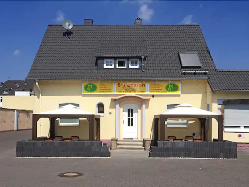 Motel Monteur - Image 1