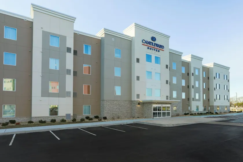 Candlewood Suites Lenexa - Overland Park Area by IHG - Image 1