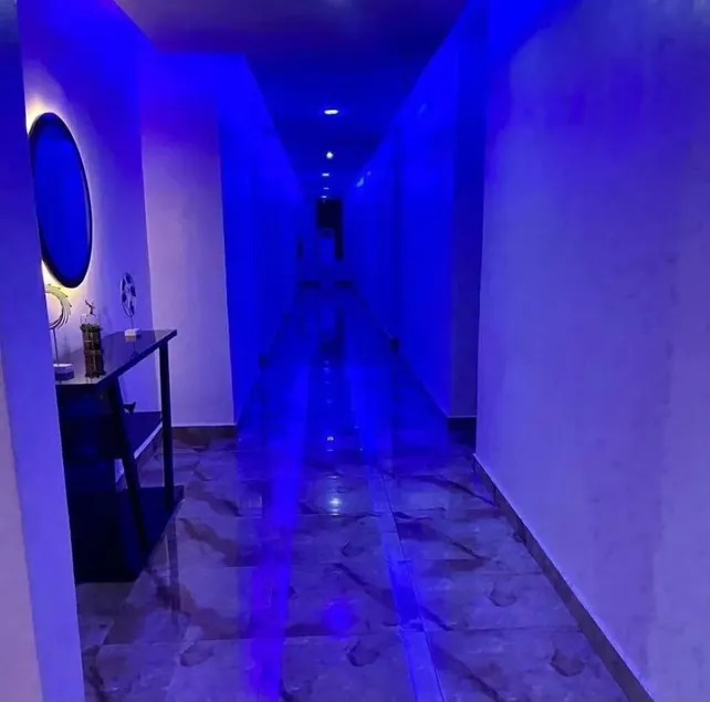 Ten15 Hotel & Suites - Image 1