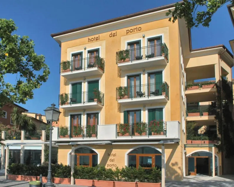 Hotel Del Porto - Image 1