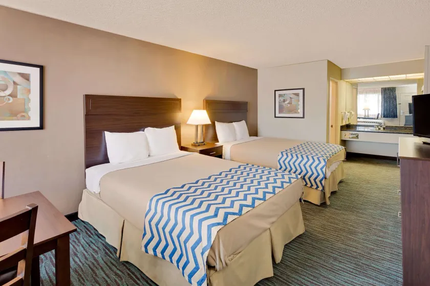 Travelodge by Wyndham Aberdeen - Image 1