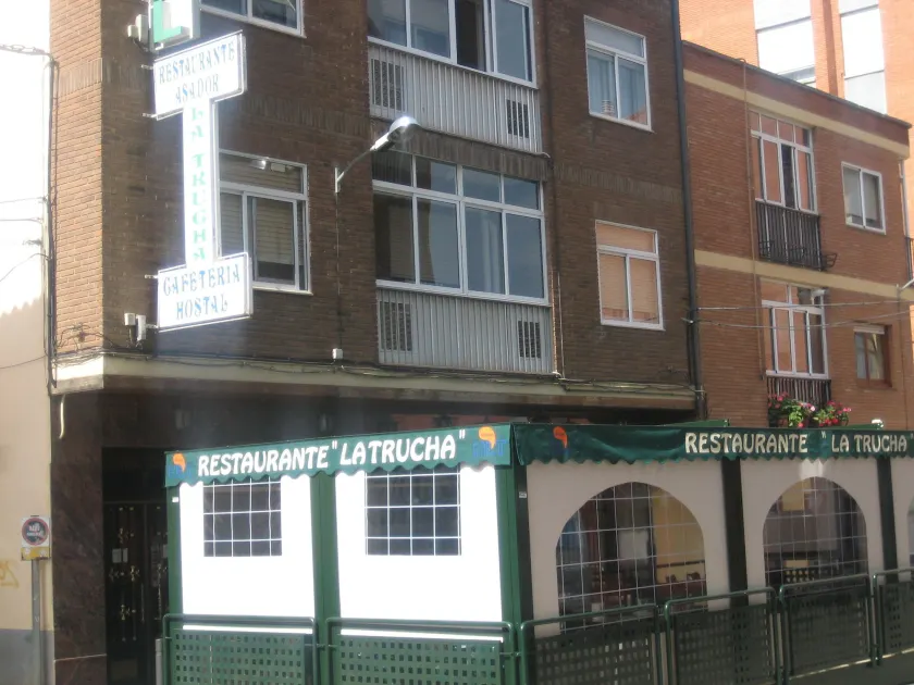 Hostal Restaurante la Trucha - Image 1