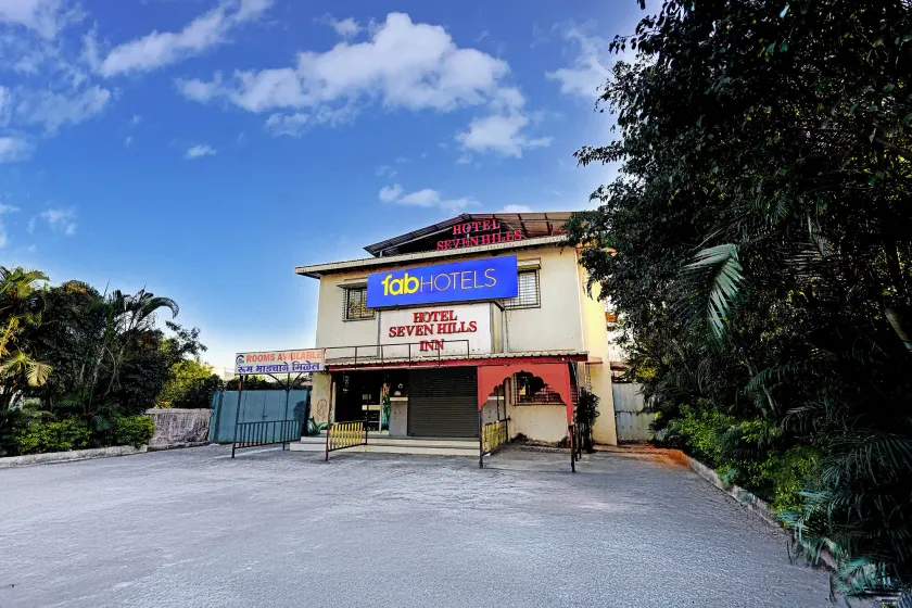 Oyo 78572 Seven Hills Inn - Image 1