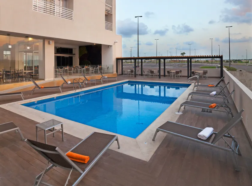 Hotel Yes Inn Nuevo Veracruz - Image 1