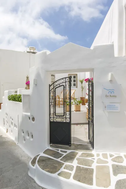 Ep'Avlis Boutique Apartments - Image 1