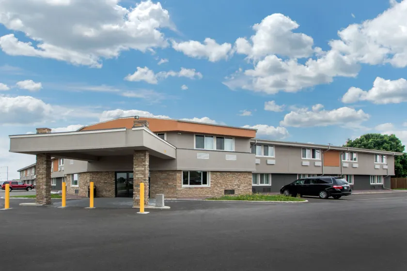 Quality Inn Madison West Near University Area - Image 1